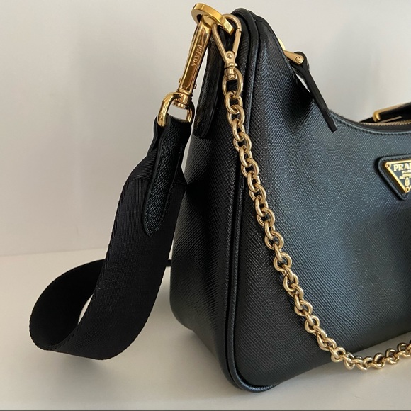 Prada Re-Edition 2005 Saffiano - Picture 6 of 12